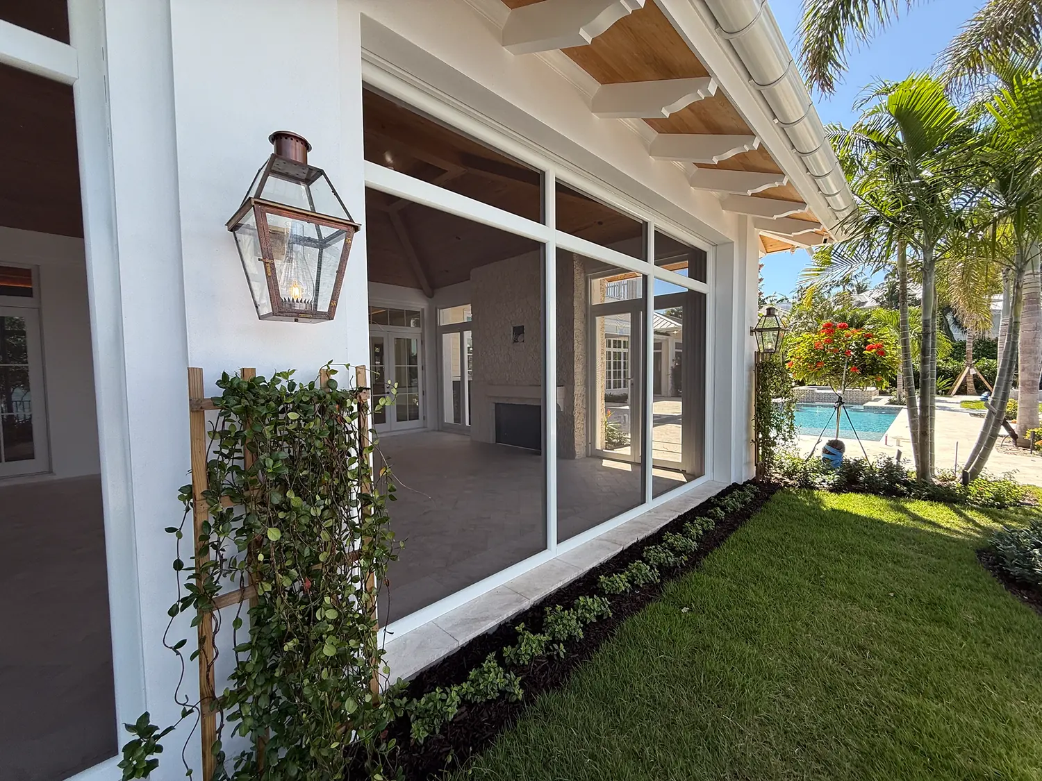 Elite Aluminum sunroom and outdoor living space