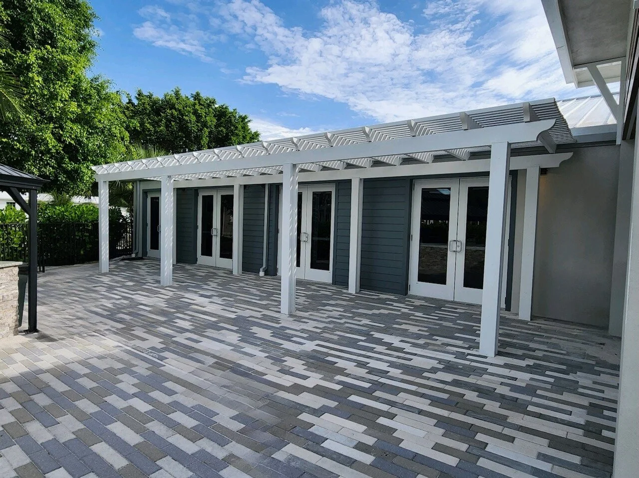 Glazed Elite sunroom connected to a residence